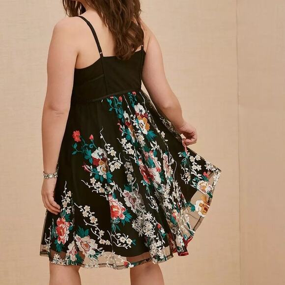 Torrid Size 20 Black Mesh Floral Embroidered Party Cocktail Formal Tank Dress - Picture 3 of 3